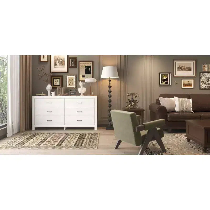 Cassettiera orizzontale a 6 cassetti con venature del legno e maniglie nere per l'arredamento del soggiorno