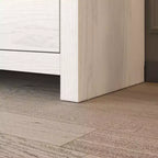 Cassettiera orizzontale a 6 cassetti con venature del legno e maniglie nere per l'arredamento del soggiorno