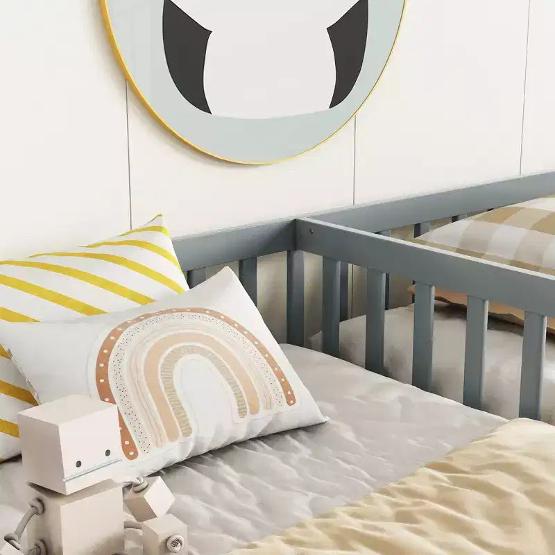 Letto a castello singolo con sponde protettive, pino e legno ingegnerizzato, naturale e grigio, sicuro, robusto, salvaspazio, facile montaggio per bambini