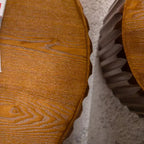 Tavolino da caffè rotondo impilabile Philippa Mid-Century Modern in legno scanalato (2 pezzi)
