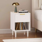 Comodino moderno da 57,99 cm con un ampio cassetto e ripiano aperto, maniglia decorativa dorata, per camera da letto e soggiorno, bianco