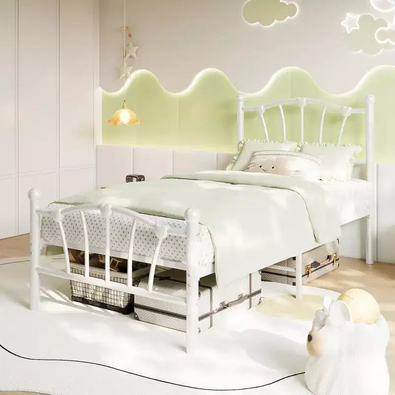 Struttura Letto Matrimoniale in Metallo a Cuore con Testiera e Pediera, Design a Piattaforma con Robusto Supporto a Doghe e Spazio Contenitore Sotto il Letto per Camera da Letto