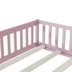 Letto a pavimento a grandezza naturale con recinzione e porta per la cameretta dei bambini