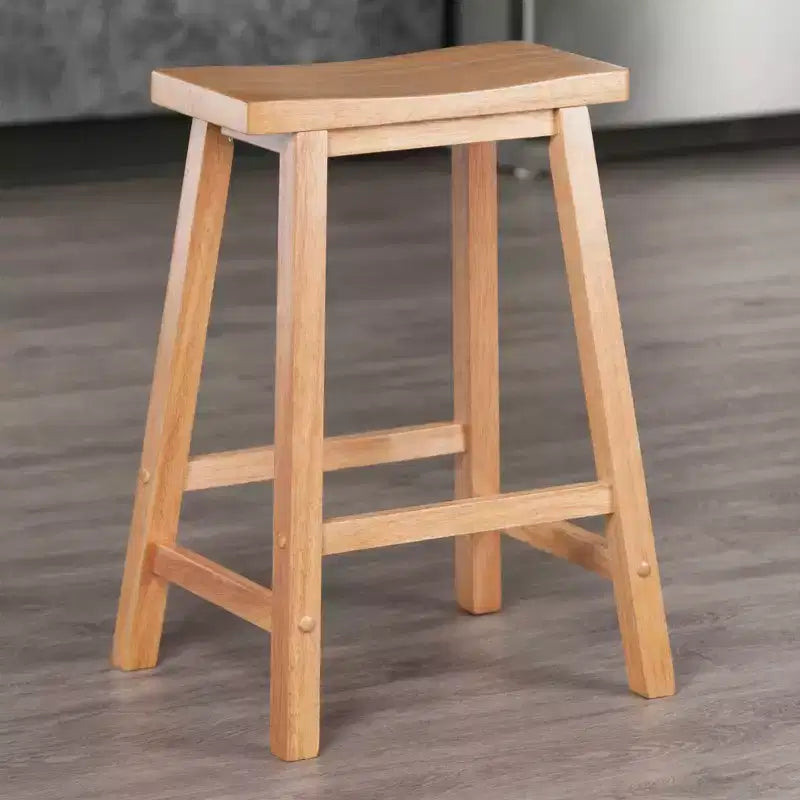 Sgabello da bar da 24" Satori con seduta a sella, altezza bancone